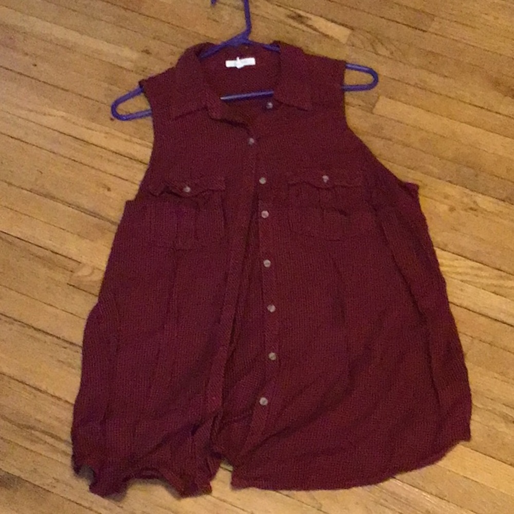 Maurices short sleeve shirt.